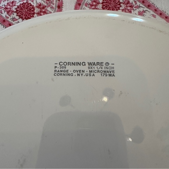 CORNING WARE 9X1 1/4 INCH
RANGE - OVEN - MICROWAVE - Picture 6 of 6
